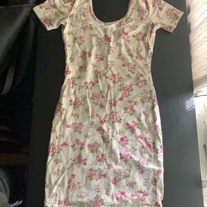 Floral body on dress low back